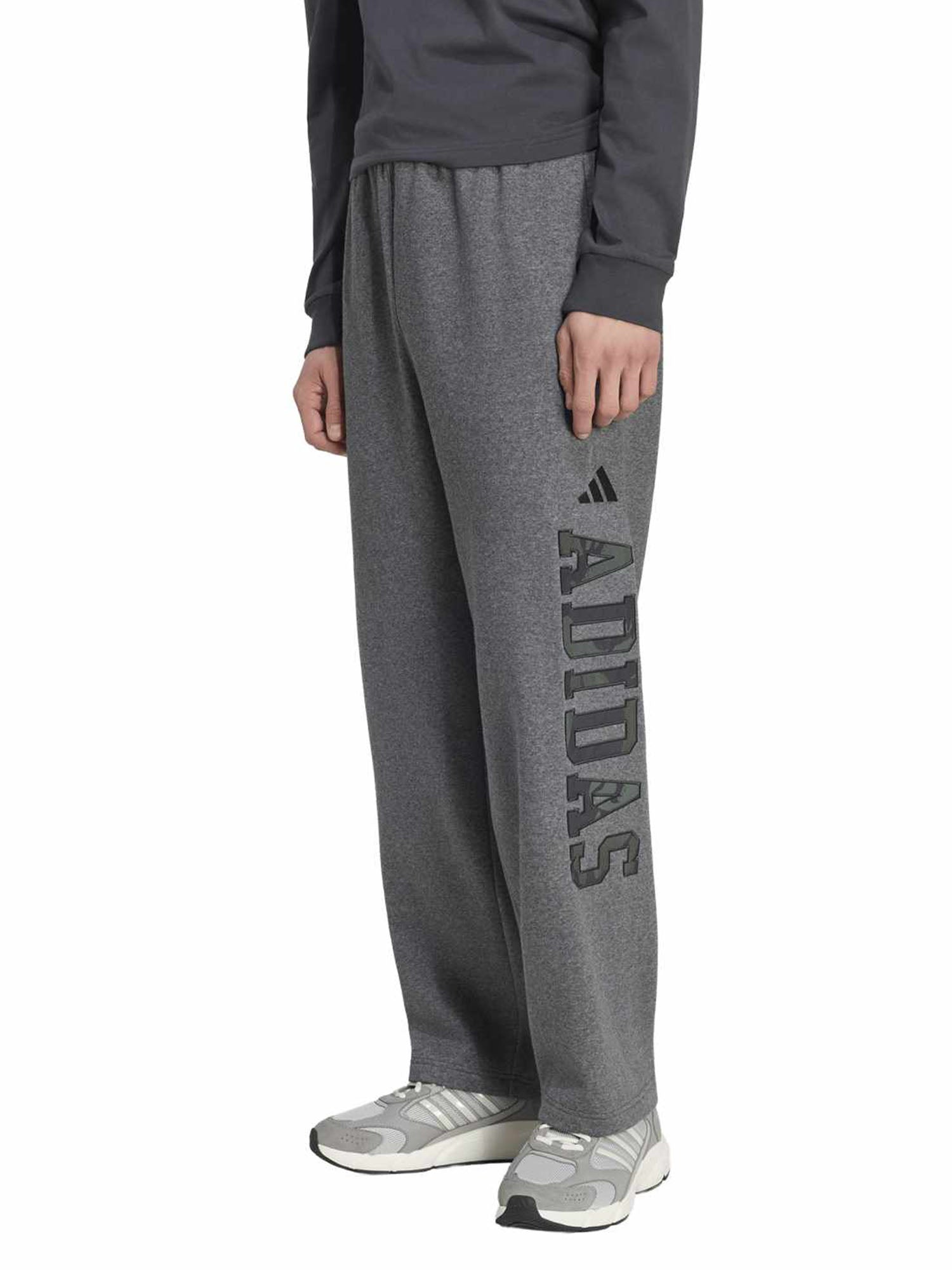 Adidas pantalone uomo grigio camo fleece Seasonal Essentials
